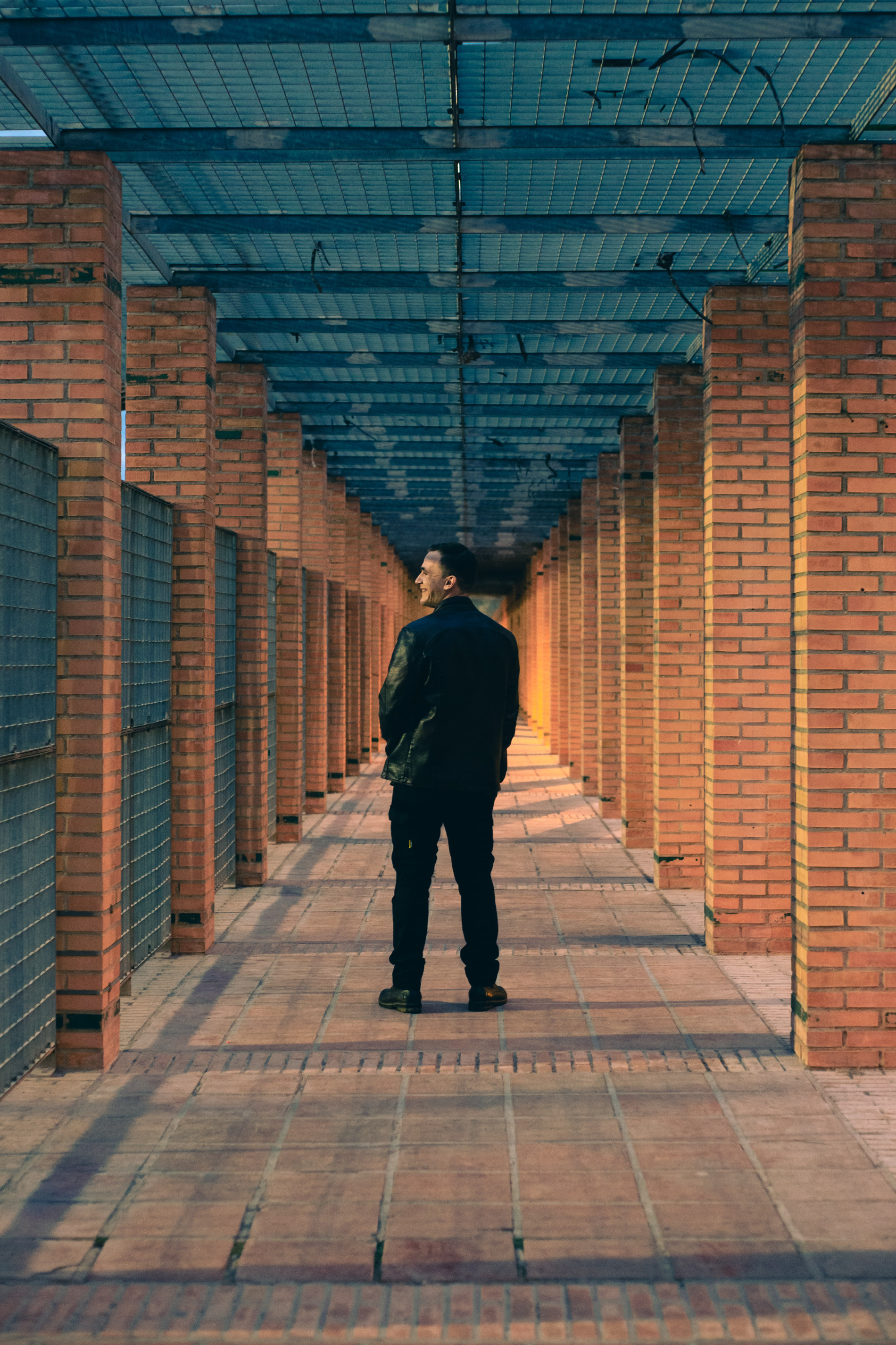 Сережа, Испания